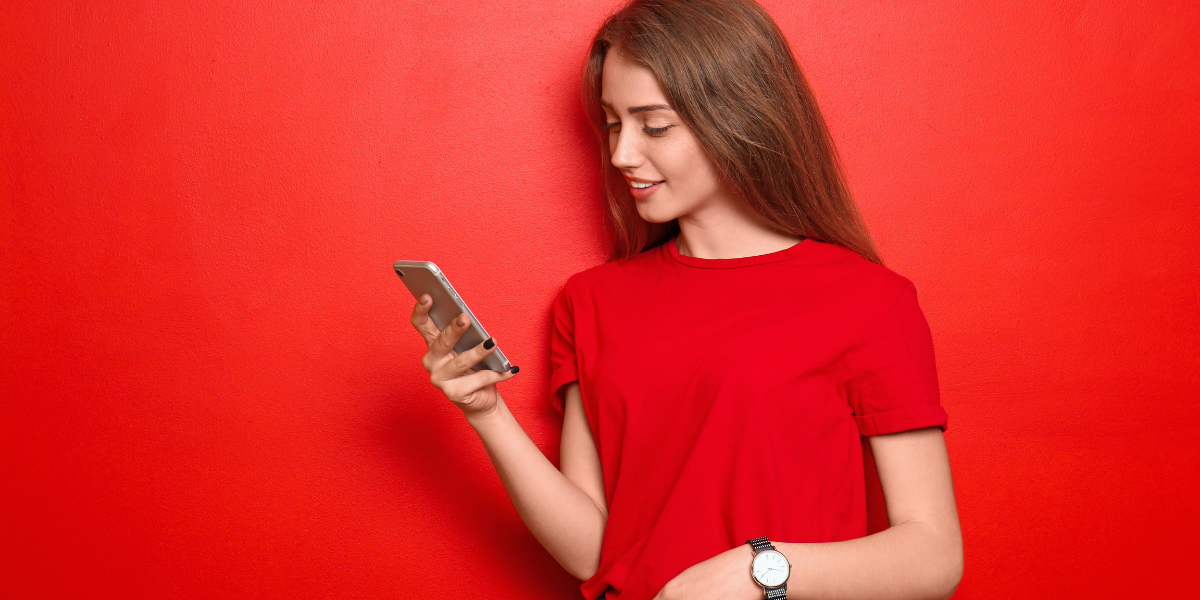 What is Asynchronous Messaging in Customer Service?